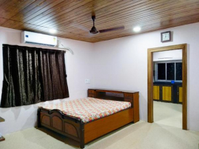  Mhatre's Guest House  Алибаг